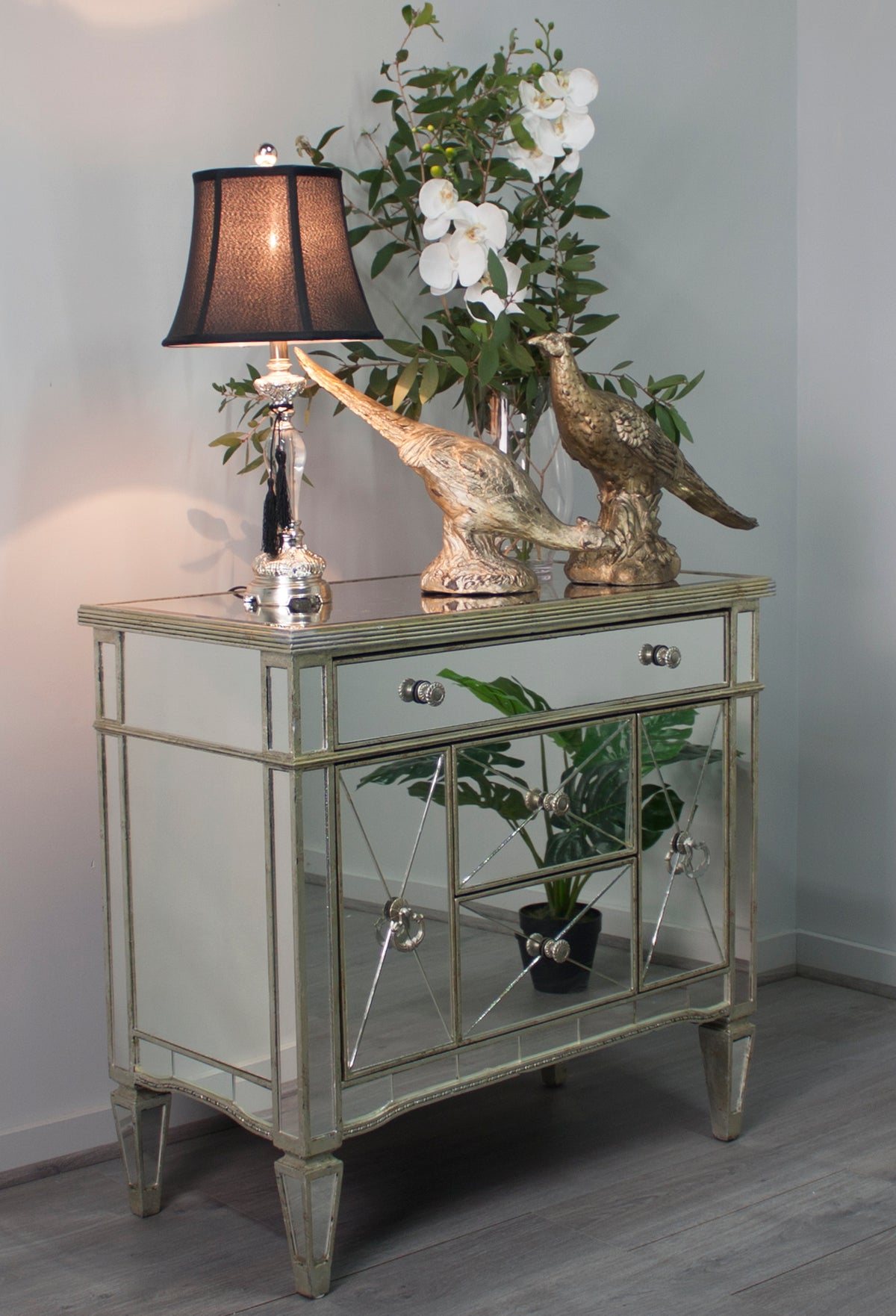 Mirrored Dresser Nightstand 5 Drawers Antique Ribbed Gold Leaf Hollywood Style