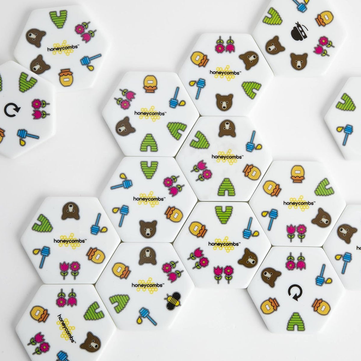 Honeycombs Le Jeu The Game Tile-Matching Wild Honeybee 3 Ways to Play