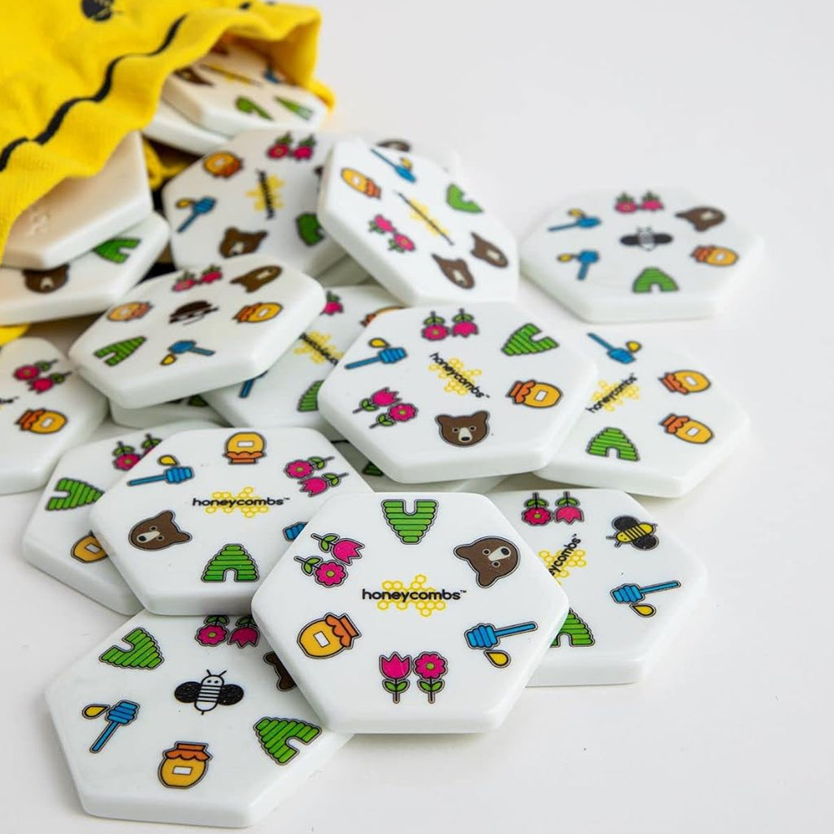 Honeycombs Le Jeu The Game Tile-Matching Wild Honeybee 3 Ways to Play