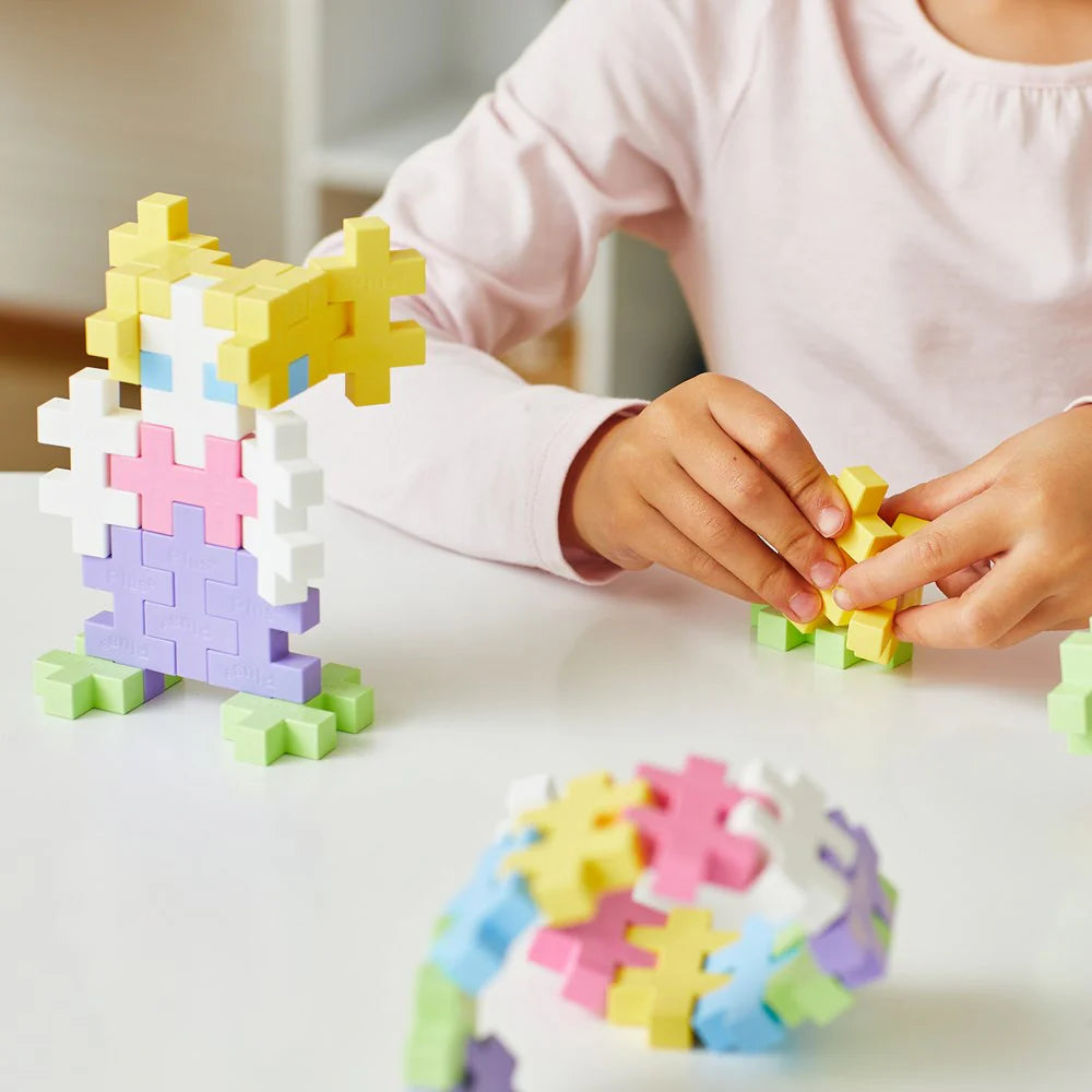 Plus-Plus BIG Metal Suitcase Pastel 70 Piece Creative Building Set