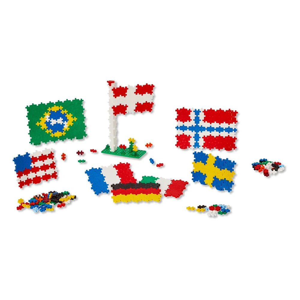 Plus-Plus Learn to Build Flags of the World 700pc STEM Construction Toy Set