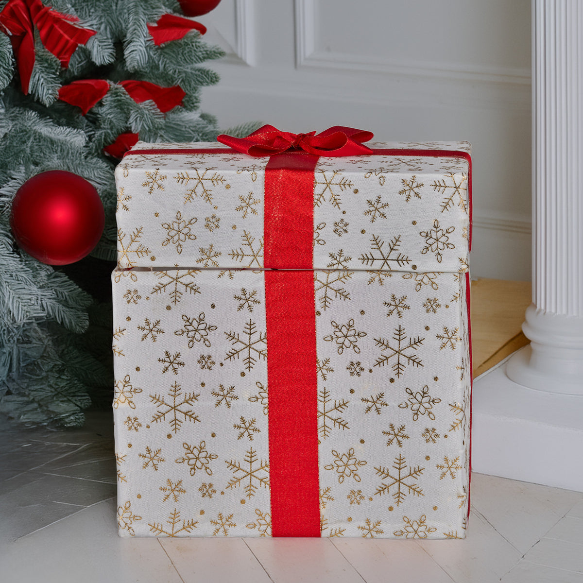 Animated Snowman in Gift Box Christmas Display 50 Warm White LED Covered Gold