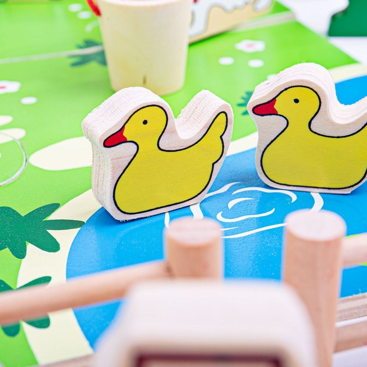 Bigjigs Toys Wooden Play Farm Set Pretend Play Animal Barn Toy for Kids