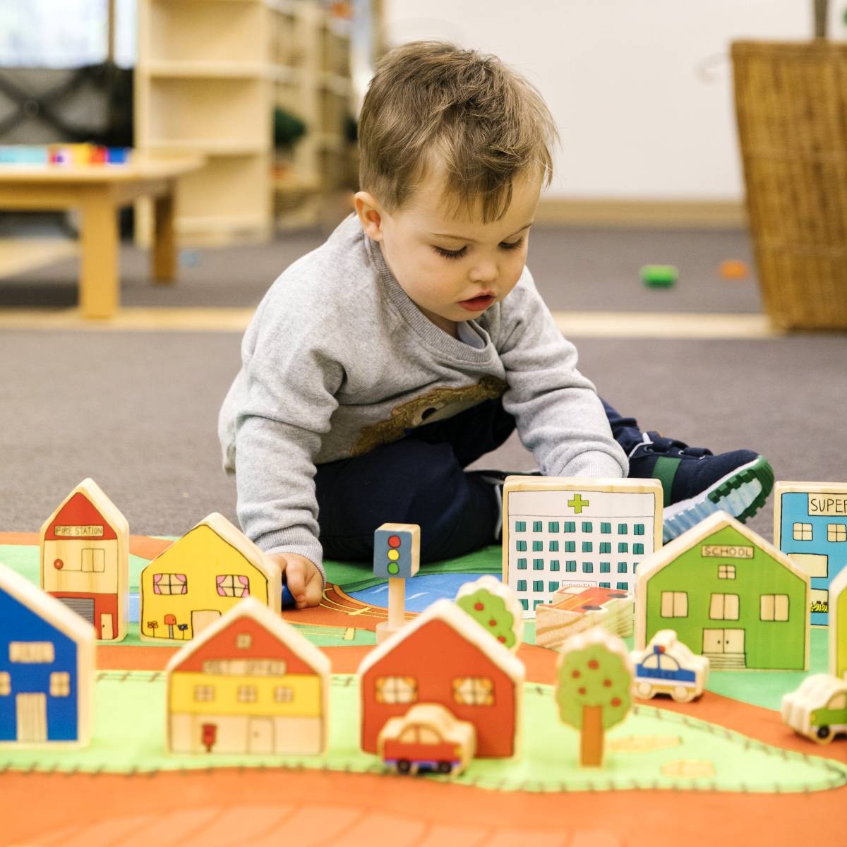 Wooden Community Play Set for Toddlers with Buildings and Vehicles - 20 Pieces