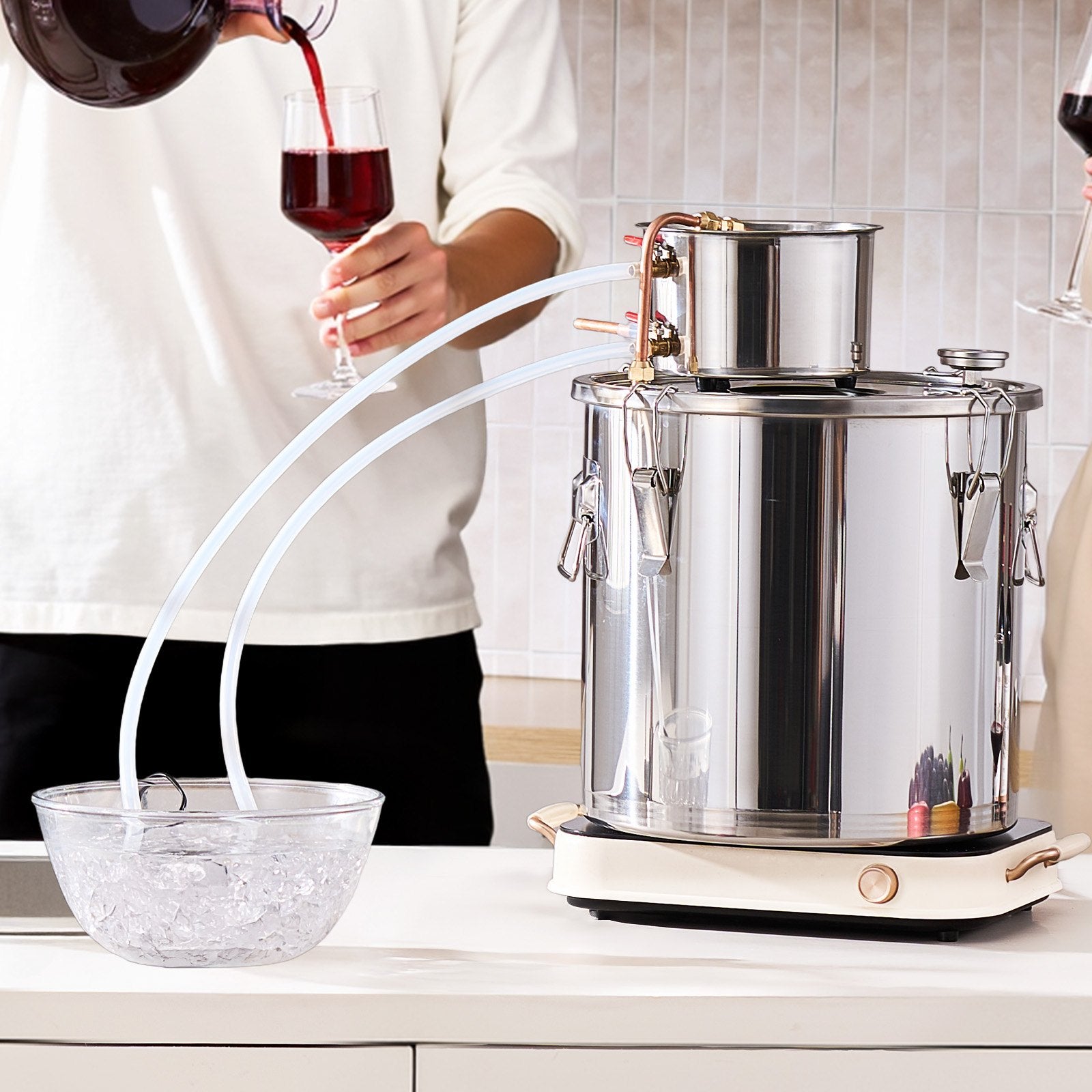 8 Gal / 30 L Stainless Steel Alcohol Still with Copper Coil and Thermometer