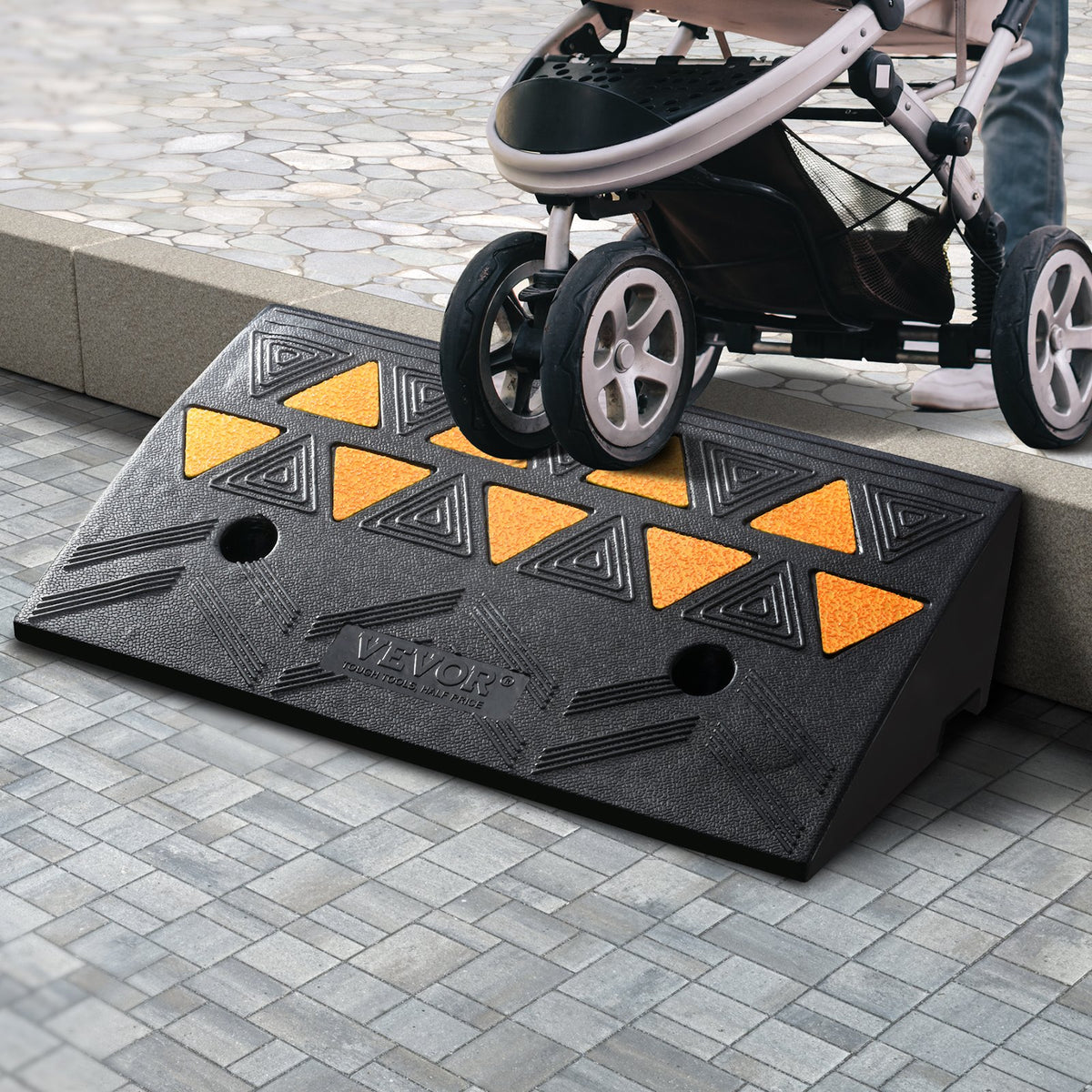 Rubber Curb Ramp 10.8cm Rise 30x50cm Heavy-Duty 15T Driveway Ramp for Vehicles