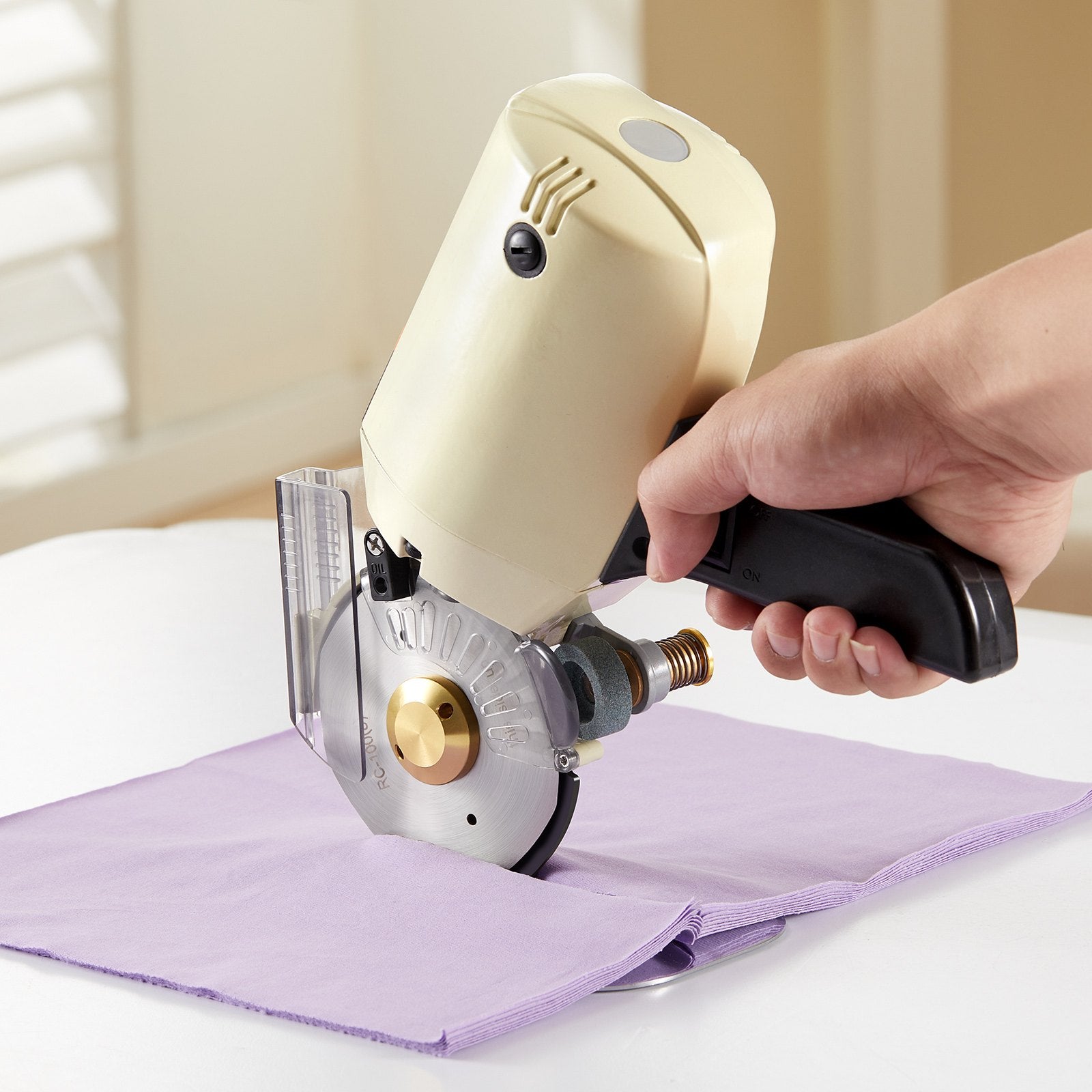 Fabric Cutter 250W Electric Rotary Machine 1.1" Octagonal Knife with Blades