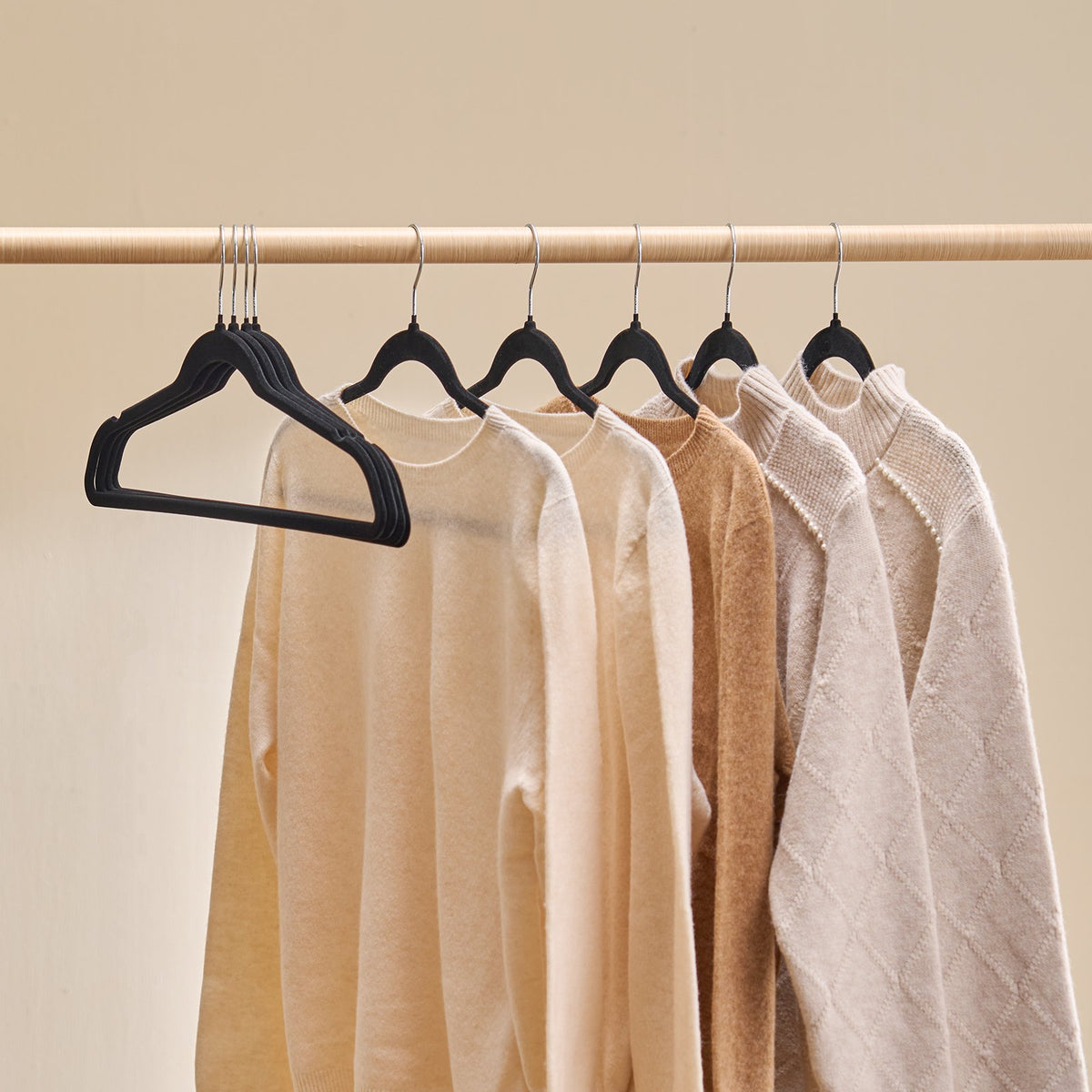 Hangers 50 Pack, 11lbs Load-Bearing Black Velvet, Non-Slip Space Saving Design